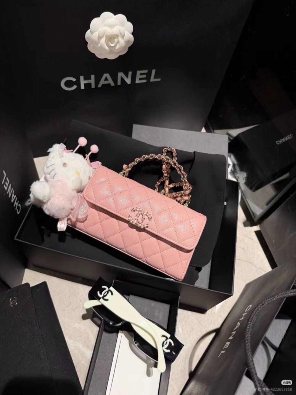 Classic CHANEL bag: A Stylish and Versatile Choice for Elegance